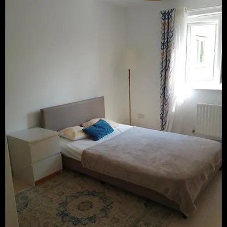 3-bedroom House In Quiet , & Location