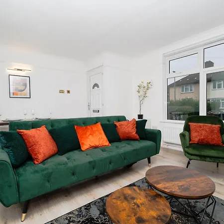 Holiday home Becontree Bliss - 2br House Near Train Station *