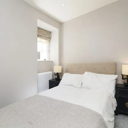 Apartment Modern Kensington Flat 3 Bedrooms And 3 Bathrooms