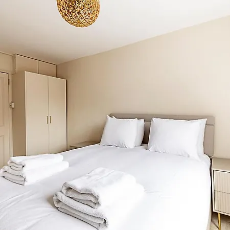 Luxury 4 Bed Fulham Townhouse With Charm London