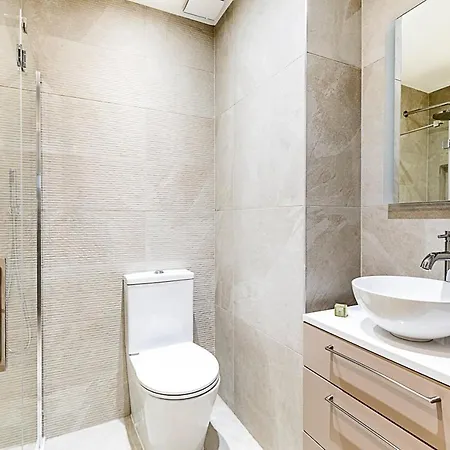 Luxury 4 Bed Fulham Townhouse With Charm *