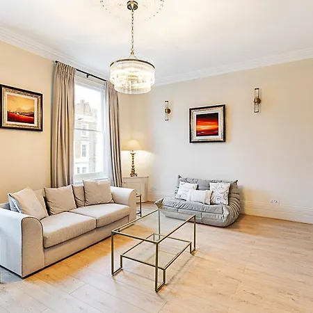 Luxury 4 Bed Fulham Townhouse With Charm Apartment
