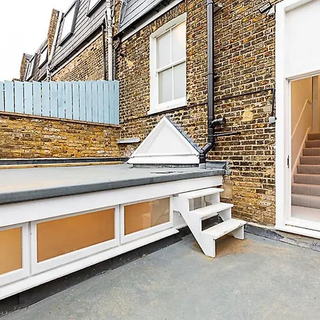 Apartment Luxury 4 Bed Fulham Townhouse With Charm London