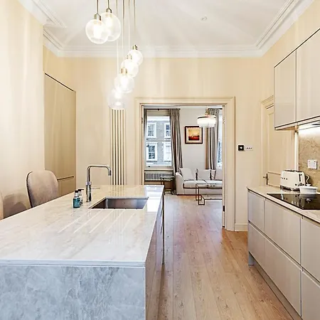 Luxury 4 Bed Fulham Townhouse With Charm * London