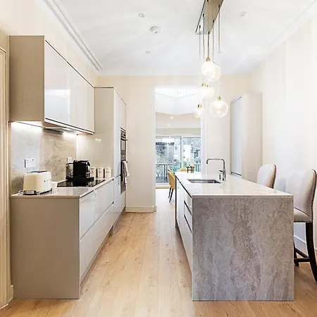 Luxury 4 Bed Fulham Townhouse With Charm * London
