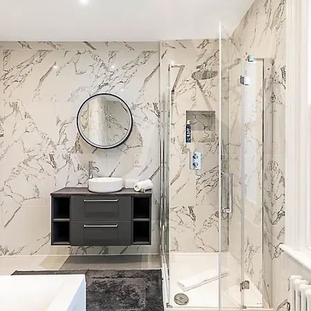 Apartment Luxury 4 Bed Fulham Townhouse With Charm London