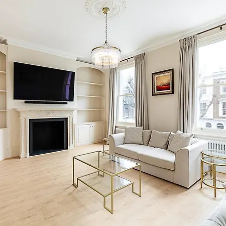Luxury 4 Bed Fulham Townhouse With Charm *