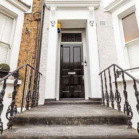 Apartment Luxury 4 Bed Fulham Townhouse With Charm *