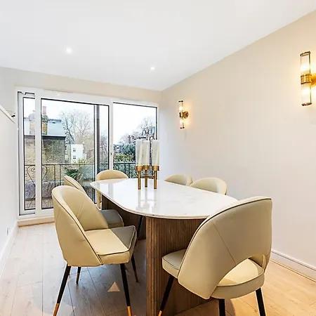 Luxury 4 Bed Fulham Townhouse With Charm Apartment *