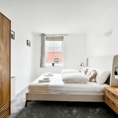 Lovely 2 Bed Tower Bridge Sleeps 6 Apartment *