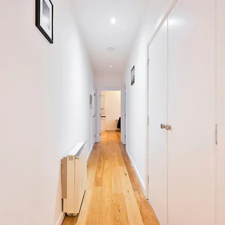 Lovely 2 Bed Tower Bridge Sleeps 6 * London