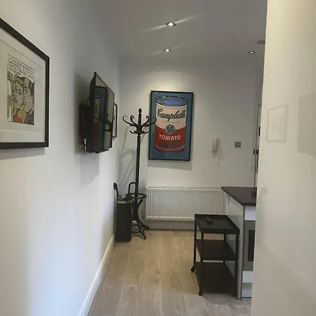 2 Bed In Oxford Street London