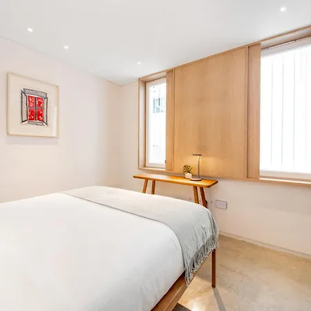 Notting Hill 2br-2ba Private Garden Retreat * London