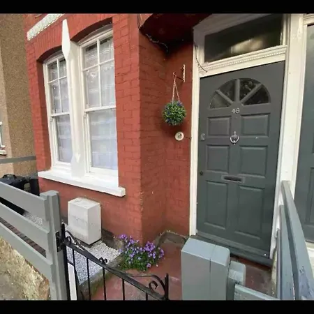 Cosy Bedroom In Tooting * London