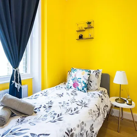 Victoria Hub Guest house