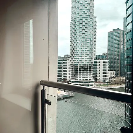 Modern 2bed-2bath Apartment London