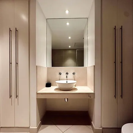 Modern 2bed-2bath London