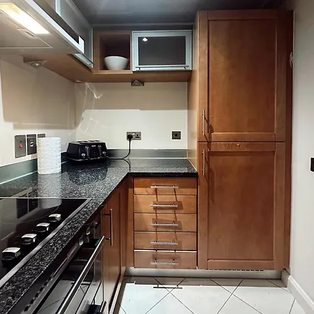 Modern 2bed-2bath Apartment