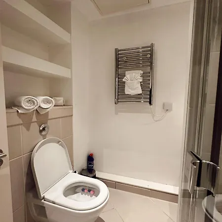 Modern 2bed-2bath London
