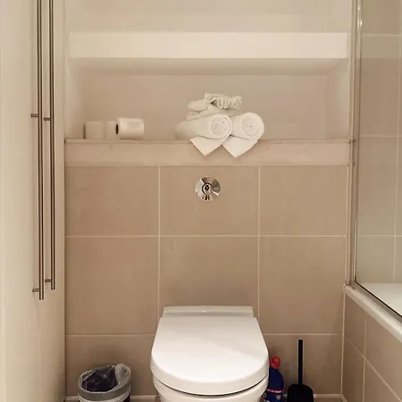 Modern 2bed-2bath Apartment