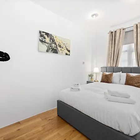 Sale Marble Arch - Sleeps 8 - Amazing Location Apartment