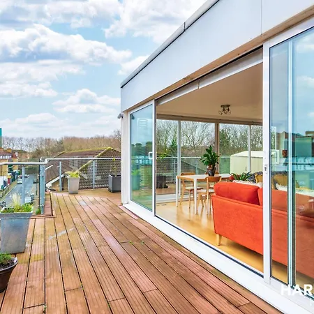 2 Bed Penthouse In Canada Water With Huge Balcony & Canary Wharf View * Londen