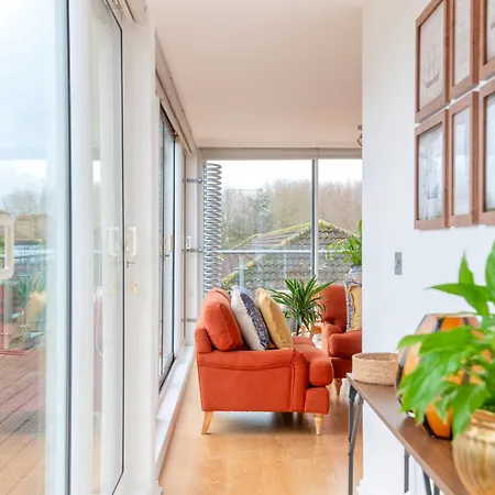 2 Bed Penthouse In Canada Water With Huge Balcony & Canary Wharf View Appartement *