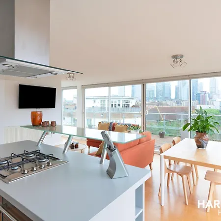 2 Bed Penthouse In Canada Water With Huge Balcony & Canary Wharf View Appartement *