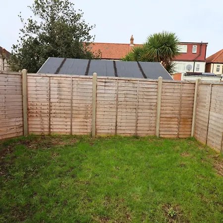 Holiday home London Beautiful Three Bedroom House *