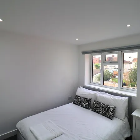 Holiday home London Beautiful Three Bedroom House