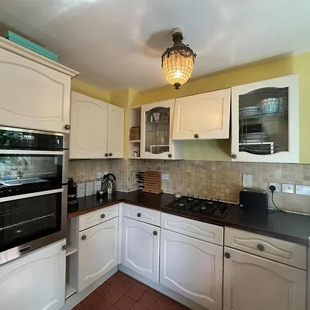 Apartment Cosy 2bd Home-away-from-home Hackney London