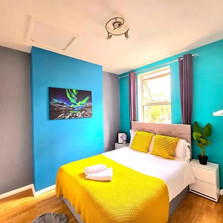 Cozy 4 Bedroom House In The Heart Of Brixton London