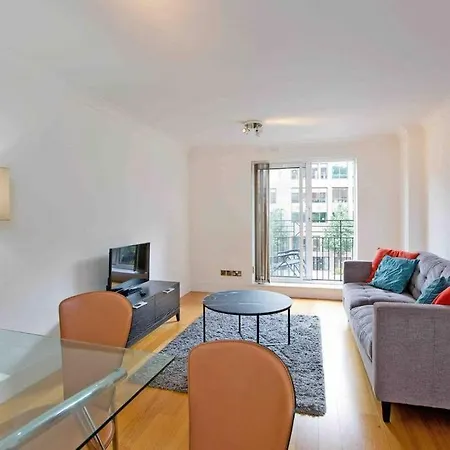 Cosy 1 Bed Globe View St Pauls Apartment *