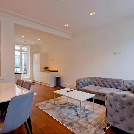 Apartment Charming Beau 2-bed Haven Near Harrods London