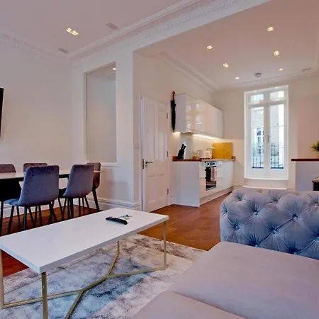 Charming Beau 2-bed Haven Near Harrods *