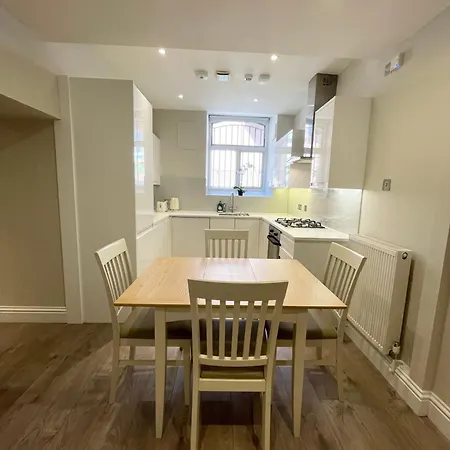 Apartment Stylish Apartments In Victoria & Westminster London