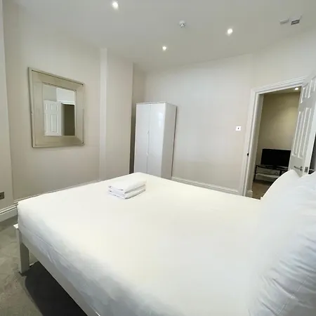 Stylish Apartments In Victoria & Westminster *