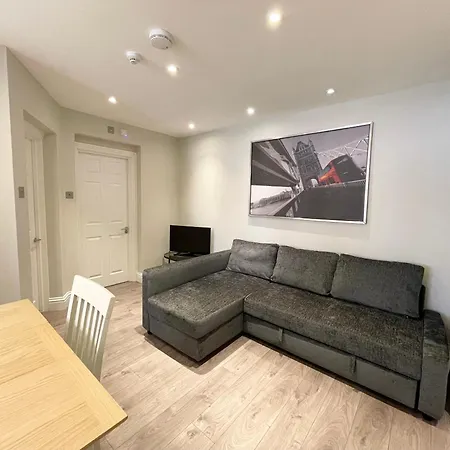 Apartment Stylish Apartments In Victoria & Westminster