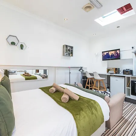 Verv Islington 5*