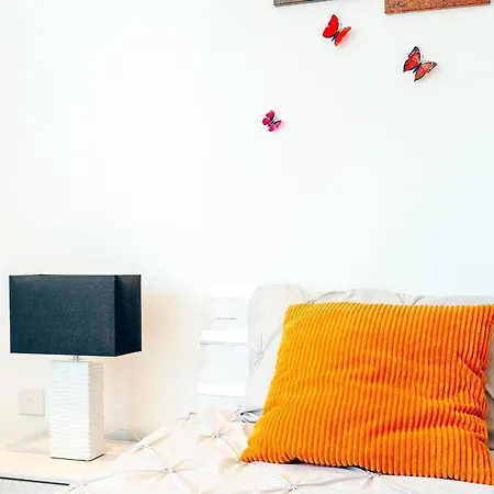 New Large 4 Bedroom & 3 Bathroom Flat Near Angel Station In Zone 1 For Max 13 Guests Appartamento Londra