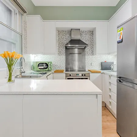 Stunning 2br Flat Btw Soho & Covent Garden Apartment London