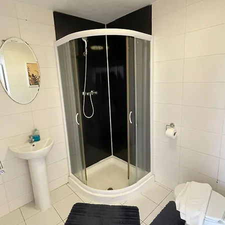 Captivating 1-bed In *