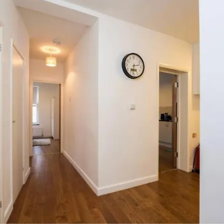 4 Bedroom Zone 1 *