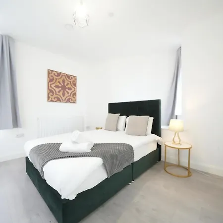 Broadway Great 7-minute Walk From The Underground Homestay