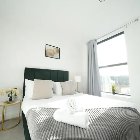 Broadway Great 7-minute Walk From The Underground * Ealing