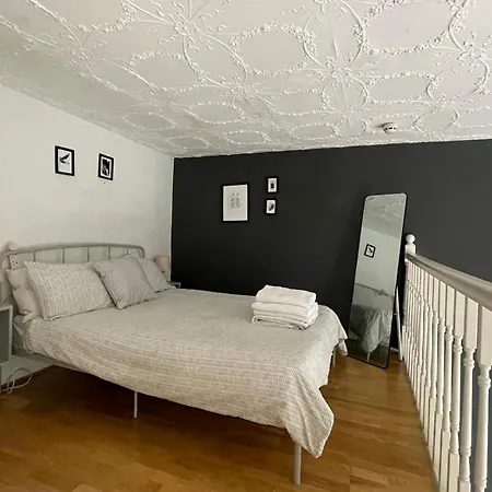 Duplex By Hyde Park - 9 Apartment
