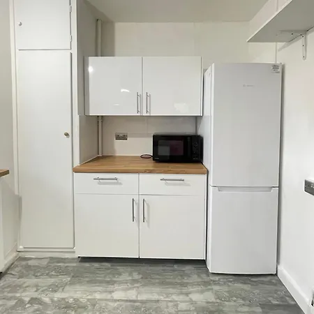 Hyde Park Place Apartment
