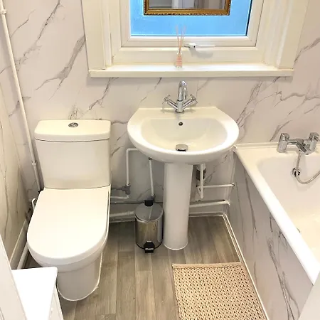 Cosy Double A Stones Throw From Wembley Stadium Guest house London