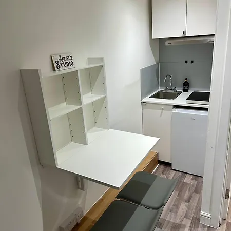 29a Angel In Zone 1 * London