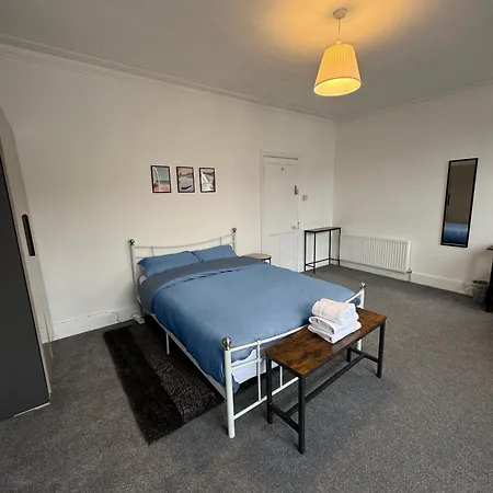 Cosy Double A Stones Throw From Wembley Stadium London
